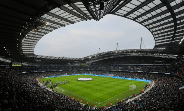 巴萨决定无论特尔施特根能否复出，什琴斯尼都是本赛季一门