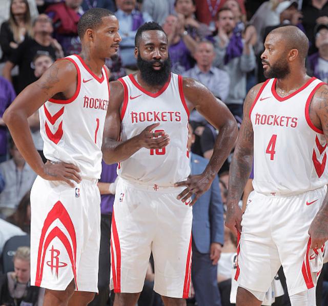 湖人遭遇三连败，媒体专家纷纷点评，徐静雨批评东契奇称赞詹姆斯