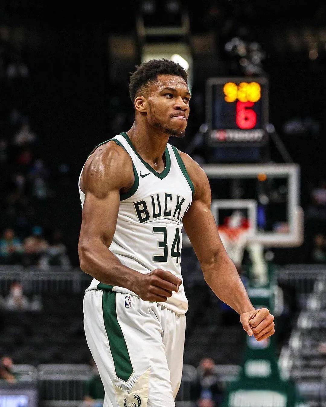 ＂广东vs深圳前瞻：周鹏率队反戈旧主 徐杰胡明轩主场欲避连败