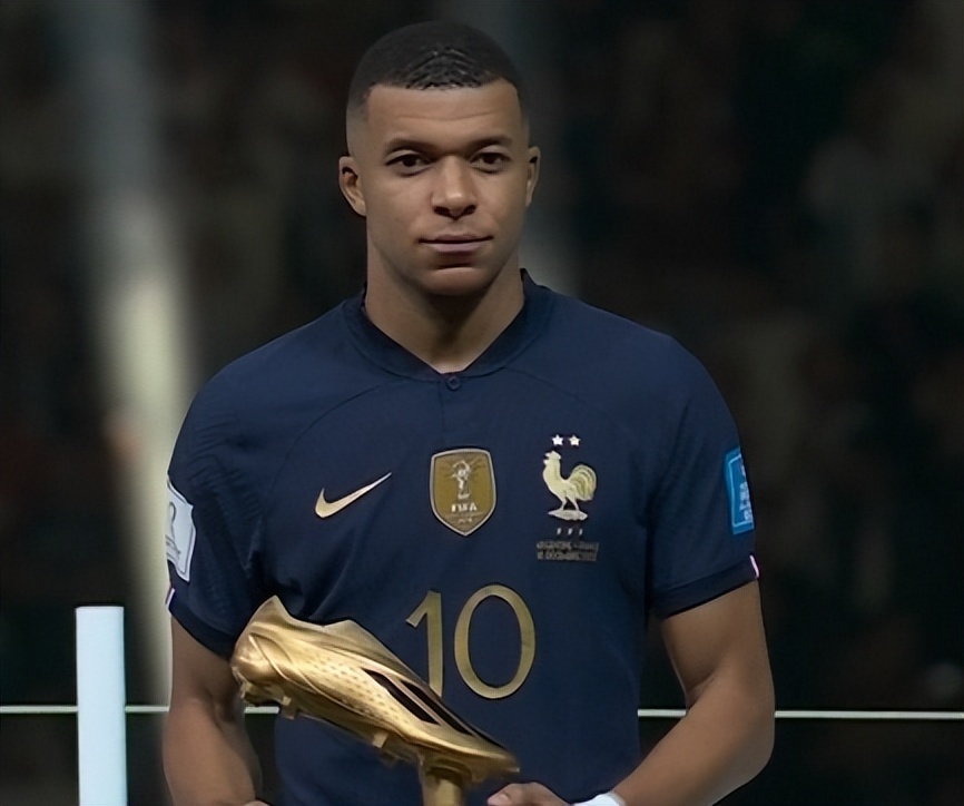 马雷斯卡：埃斯特旺像个旧时代的孩子，他不沉迷于手机和社媒