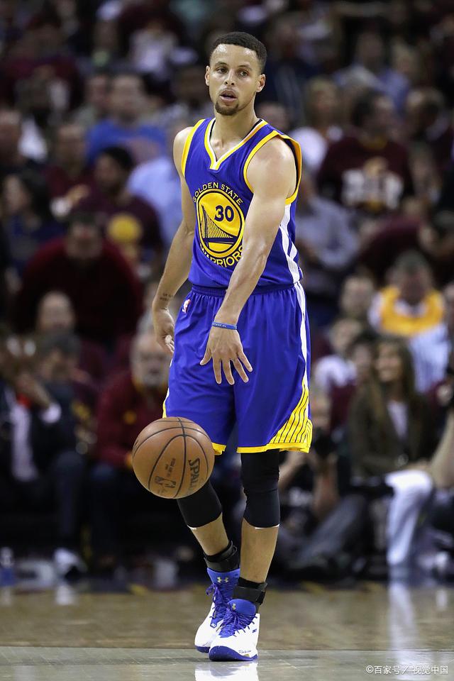 维斯塔潘失误更少更稳定 如果他能驾驶更好赛车？